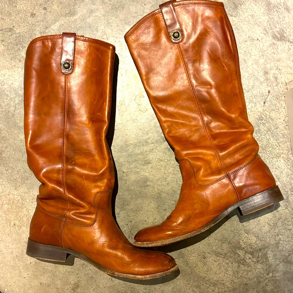Melissa button Frye boots